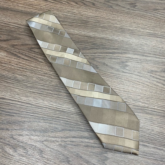 Calvin Klein NWT Taupe & Silver Check Tie - Picture 2 of 4